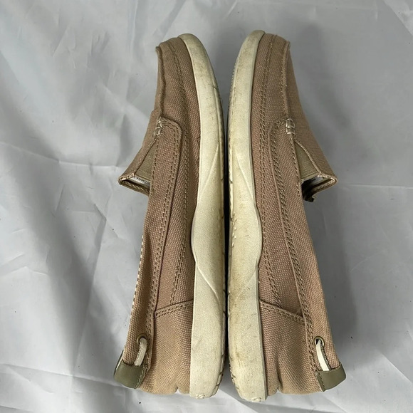 CROCS Walu Tan Canvas Loafer Deck Boat  Shoe Non-mark Sole Preppy Logo Coastal 8 - Picture 5 of 13